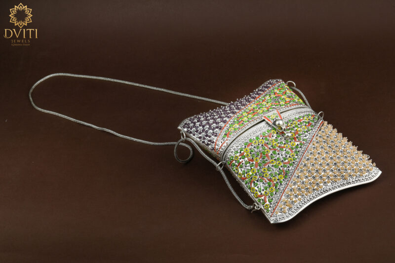 Multicolor bid purse