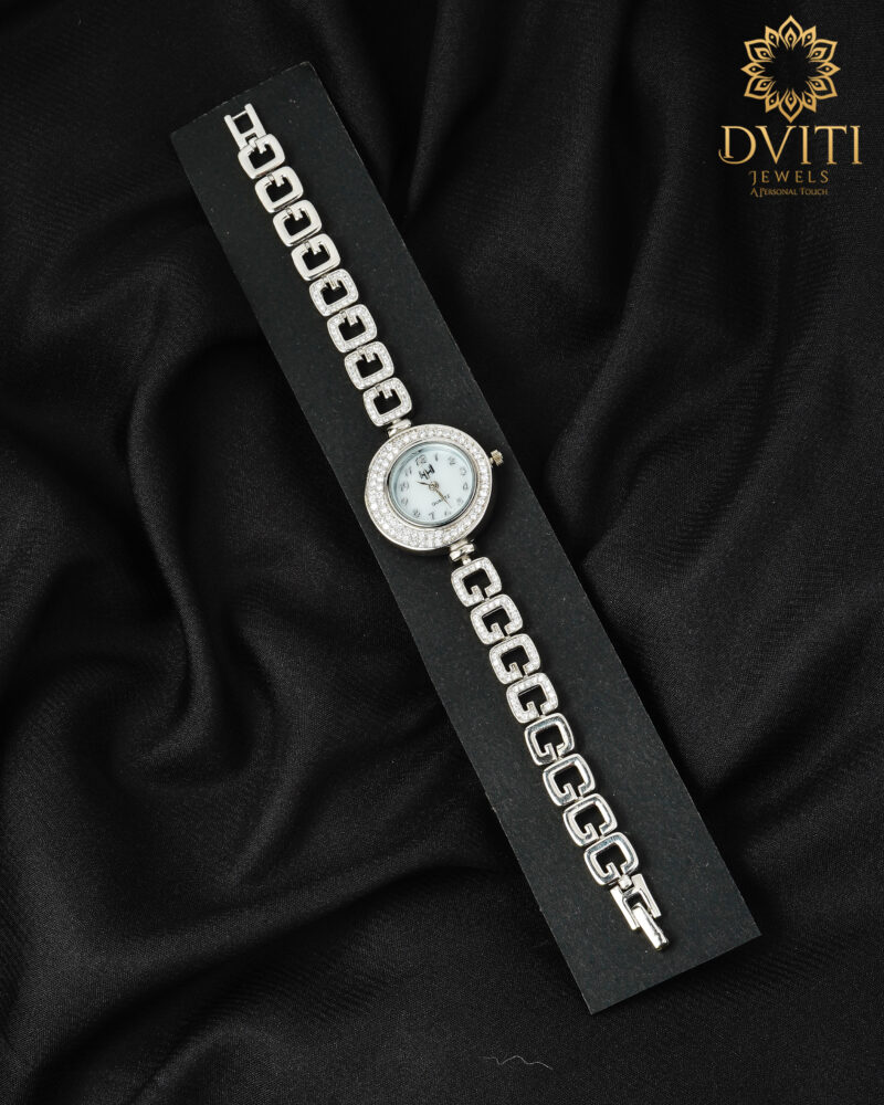 Queen bracelete Watch